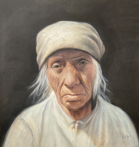 Retrato a lápiz de color de una anciana con una bufanda