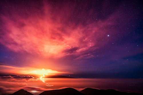 astonishing sunset photo from Maui