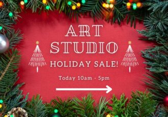 Art studio holiday sale sign